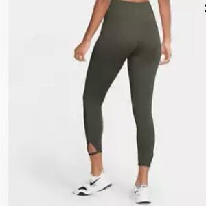 Nike Women's Yoga Cargo Khaki (Olive) 7/8 Legging (DJ0801-325) Size M new